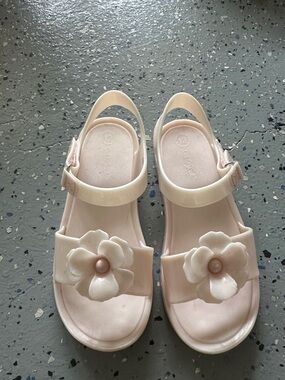 Cat & Jack 12 Pale Pink Floral Jelly Sandals for Kids